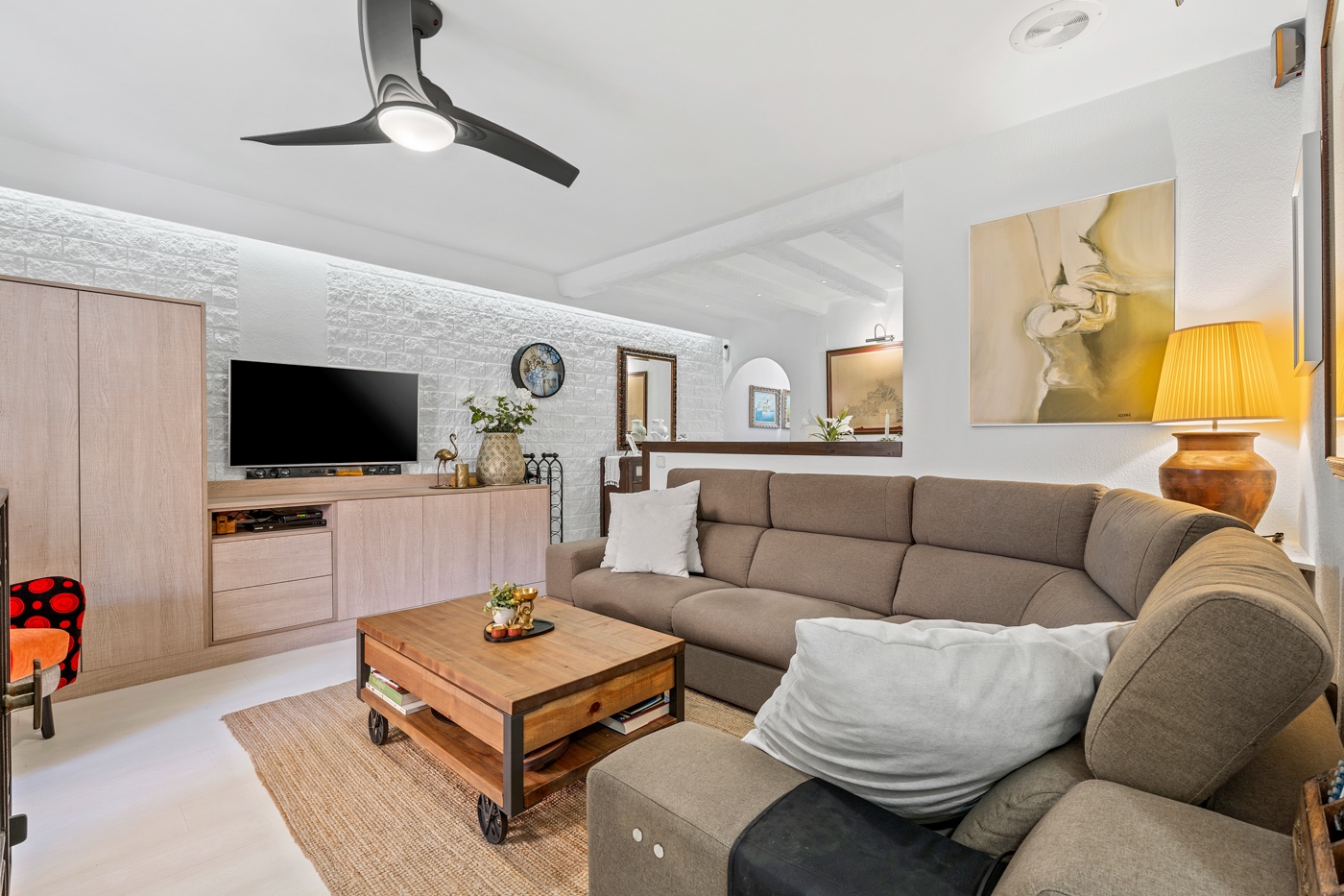 Property Image 4 Property Image 4